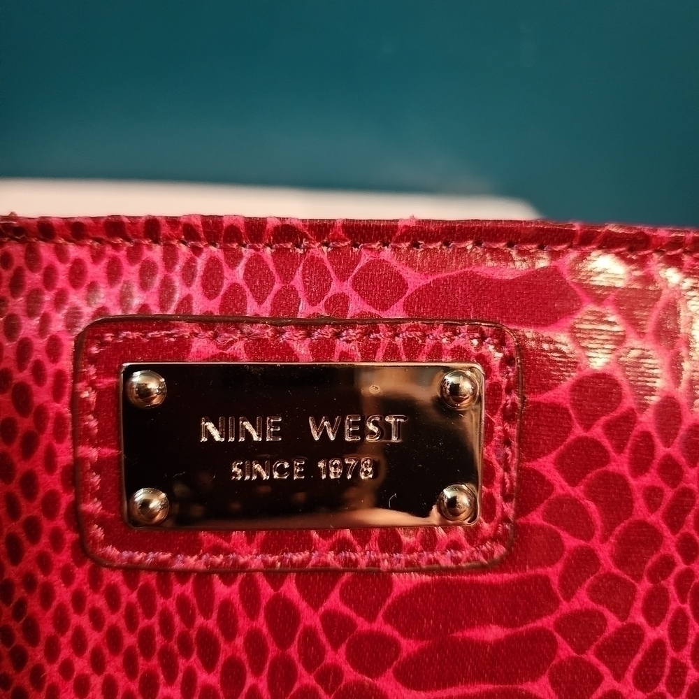 Nine WEST CLUTCH​ - Picture 3 of 7